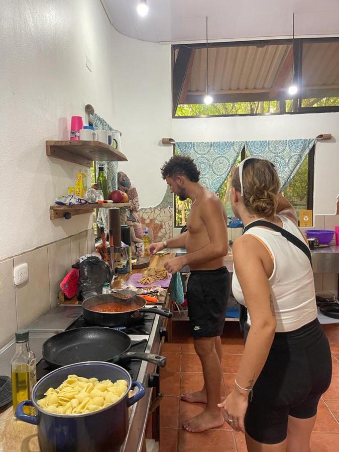 Luminosa Uvita Hostel Bagian luar foto
